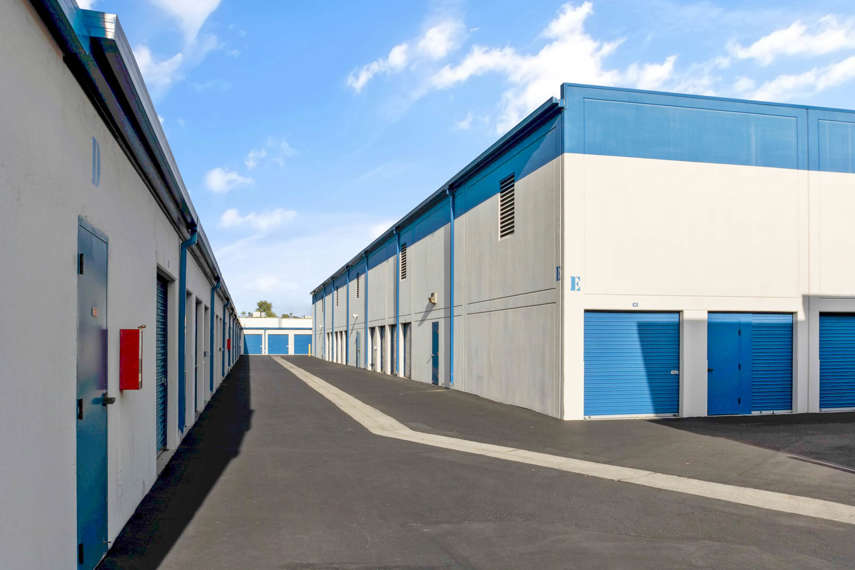 RV and Self Storage Units in Laguna Hills, CA US Storage Centers